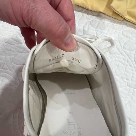 Louis Vuitton Sneakers - Picture 3 of 4